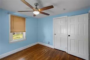 39 Wollaston St, Cranston, RI 02910 - Photo 16