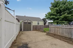 19 Poirier St, Pawtucket, RI 02861 - Photo 2