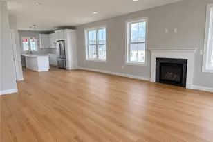 25 Bunker Hill Crossing, Portsmouth, RI 02871 - Photo 4