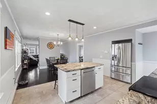 55 Friendly Rd, Cranston, RI 02910 - Photo 10