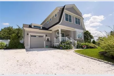 10 Julia Court, Middletown, RI 02842 - Photo 2