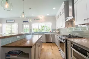 10 Julia Ct, Middletown, RI 02842 - Photo 14