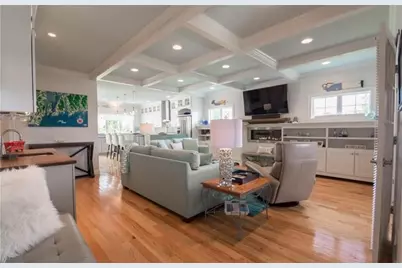 10 Julia Court, Middletown, RI 02842 - Photo 4