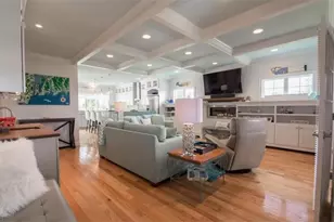 10 Julia Ct, Middletown, RI 02842 - Photo 4