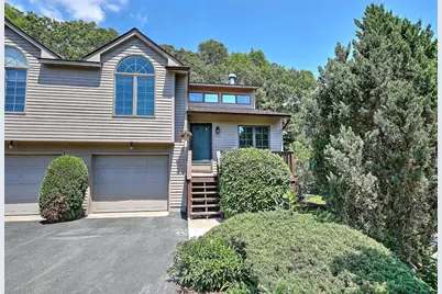 101 Cardinal Drive, North Kingstown, RI 02852 - Photo 1