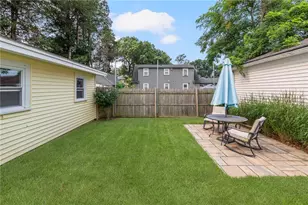 76 Myrtle Ave, Cranston, RI 02910 - Photo 30