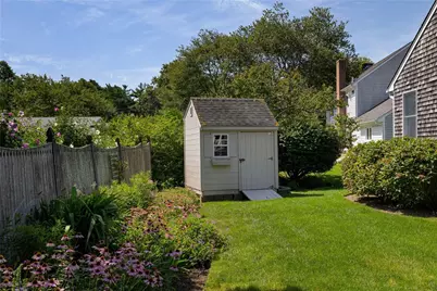 22 Noble Street, Narragansett, RI 02882 - Photo 20