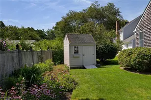 22 Noble St, Narragansett, RI 02882 - Photo 20