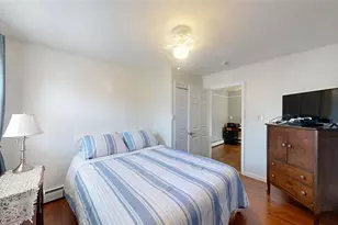 211 Toledo Ave, Pawtucket, RI 02860 - Photo 12