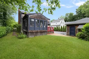 11 Coombs St, East Providence, RI 02916 - Photo 4