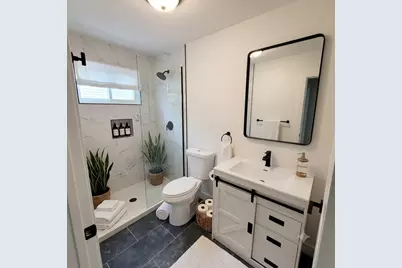 32 Pumgansett Street, Providence, RI 02908 - Photo 8