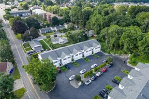572 Smithfield Rd, North Providence, RI 02904 - Photo 1