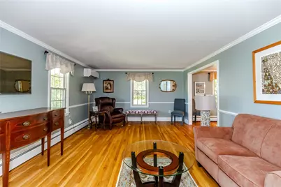 10 Circle Drive, Middletown, RI 02842 - Photo 6