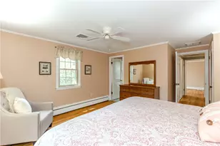 10 Circle Dr, Middletown, RI 02842 - Photo 32