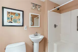 10 Circle Dr, Middletown, RI 02842 - Photo 34