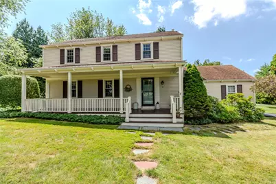 10 Circle Drive, Middletown, RI 02842 - Photo 2