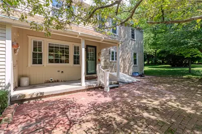 10 Circle Drive, Middletown, RI 02842 - Photo 44