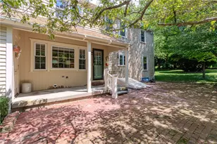 10 Circle Dr, Middletown, RI 02842 - Photo 44