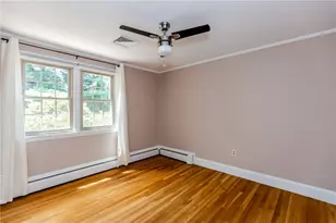 10 Circle Dr, Middletown, RI 02842 - Photo 26