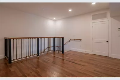 15 Cranston Avenue #18, Newport, RI 02840 - Photo 8