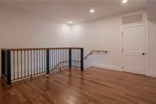 15 Cranston Ave, Newport, RI 02840 - Photo 8