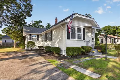 37 Lincoln Avenue, Warwick, RI 02888 - Photo 6