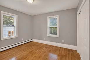 37 Lincoln Ave, Warwick, RI 02888 - Photo 16