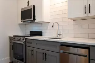 15 Cranston Ave, Newport, RI 02840 - Photo 6