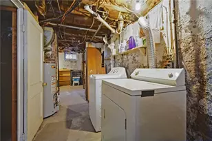 243 Rice St, Pawtucket, RI 02861 - Photo 34