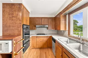 74 Isabella Ave, Providence, RI 02908 - Photo 8