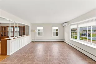 74 Isabella Ave, Providence, RI 02908 - Photo 4