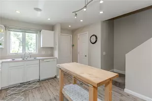 192 Fairway Dr, Coventry, RI 02816 - Photo 6