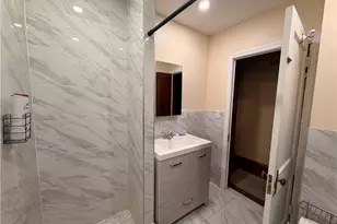 10 Russell Ave, Newport, RI 02840 - Photo 12