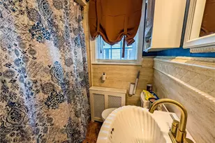 115 Davis Ave, Cranston, RI 02910 - Photo 10