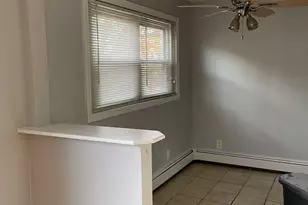 220 Dunnell Ave, Pawtucket, RI 02860 - Photo 4