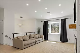 433 Gravelly Hill Rd, South Kingstown, RI 02879 - Photo 6