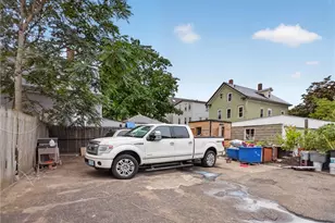 32 Almy St, Providence, RI 02909 - Photo 14