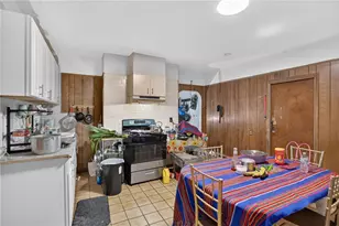 32 Almy St, Providence, RI 02909 - Photo 10