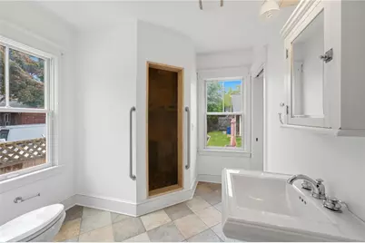 21 Elm Street, Newport, RI 02840 - Photo 12