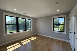 15 Cornelius Dr, Portsmouth, RI 02871 - Photo 18