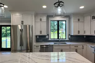 15 Cornelius Dr, Portsmouth, RI 02871 - Photo 4