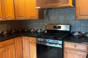 139 Jenks Ave, Central Falls, RI 02863 - Photo 8