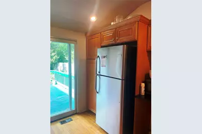139 Jenks Avenue, Central Falls, RI 02863 - Photo 10