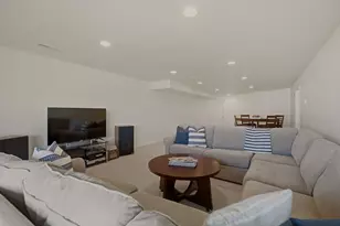 264 Rolling Hill Rd, Portsmouth, RI 02871 - Photo 38
