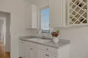 264 Rolling Hill Rd, Portsmouth, RI 02871 - Photo 16