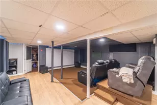 127 Boutwell St, Pawtucket, RI 02860 - Photo 12