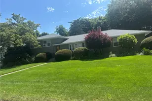 5 Bayview Dr, Westerly, RI 02891 - Photo 1