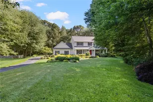 11 Prides Crossing Ln, North Kingstown, RI 02874 - Photo 2