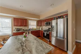 70 Pitman St, Providence, RI 02906 - Photo 4