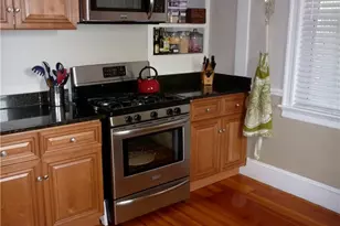 132 Gibbs Ave, Newport, RI 02840 - Photo 6